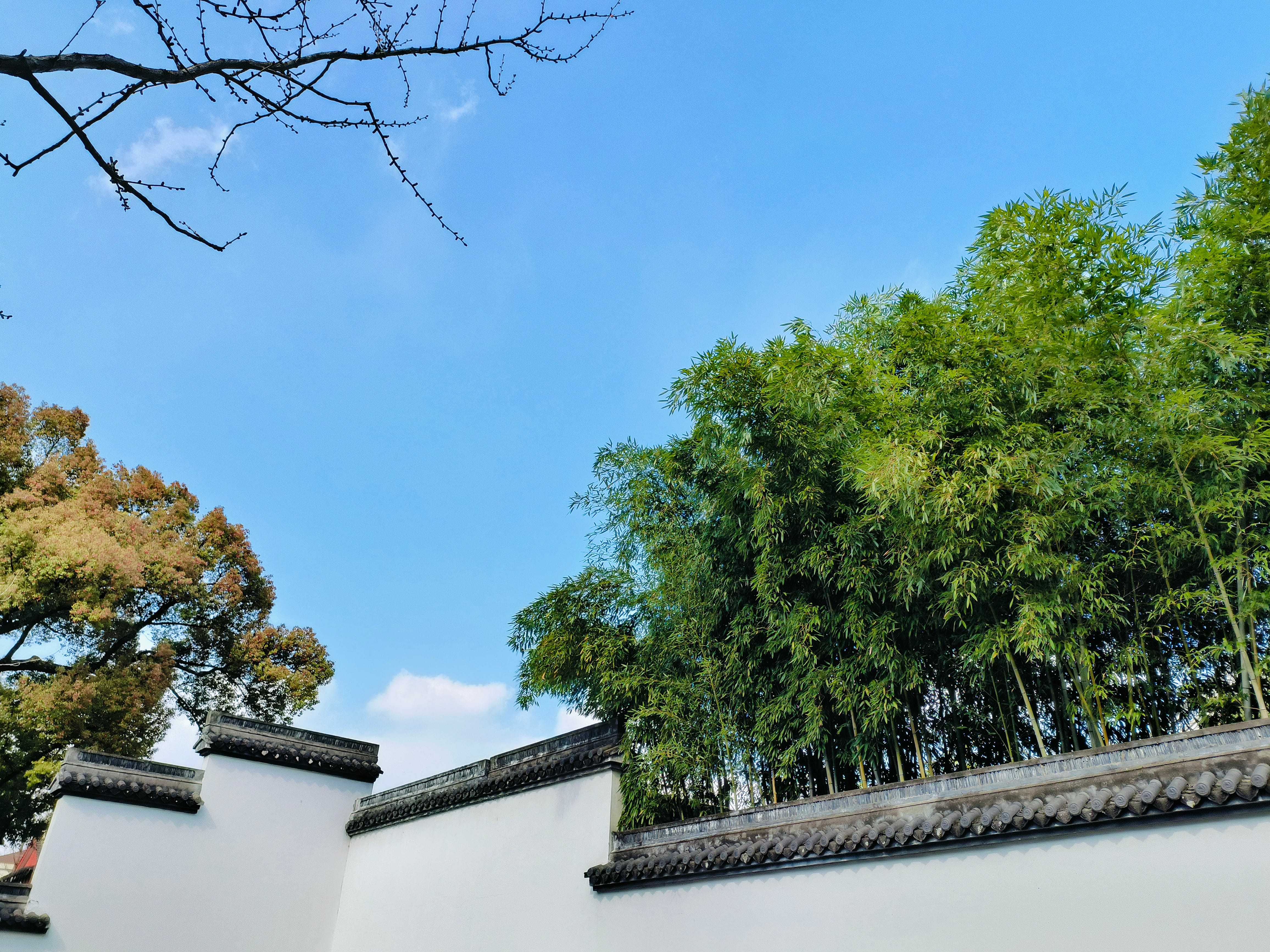 孔庙一角的蓝天